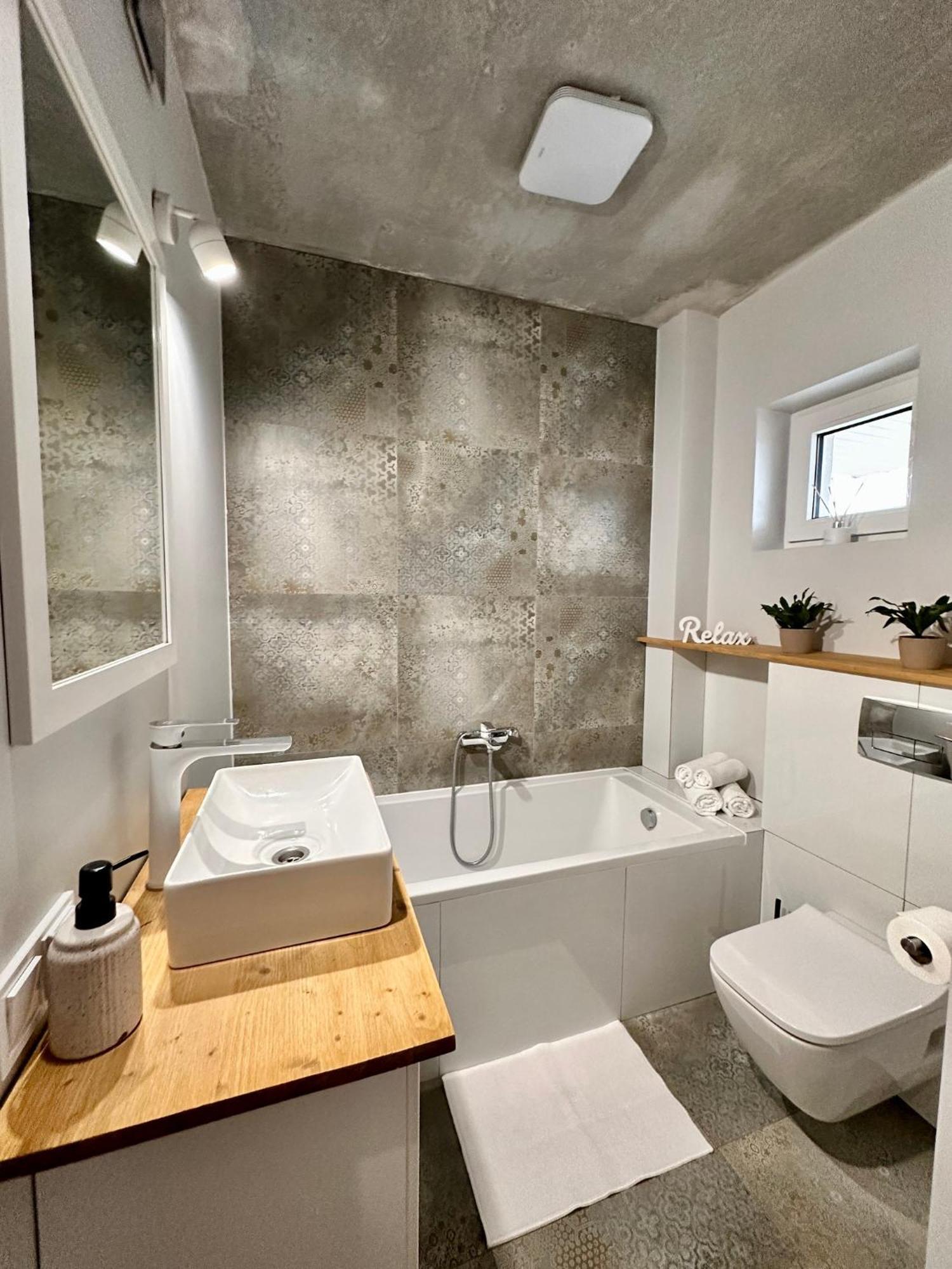 Laba - Basen, Blisko Plazy, Cisza, Taras, Parking, Bezplatne Wifi, Wyjatkowy! Apartment กดิเนีย ภายนอก รูปภาพ